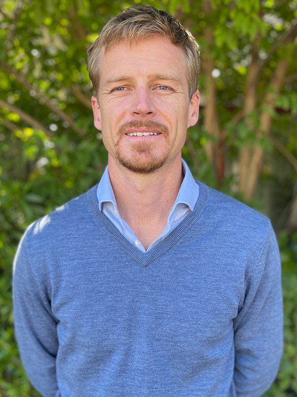 Dr Matt Annear